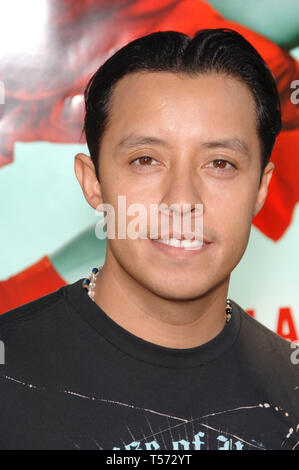 LOS ANGELES, Ca. Juni 12, 2006: Darsteller EFREN RAMIREZ bei der Weltpremiere in Hollywood, von "Nacho Libre". © 2006 Paul Smith/Featureflash Stockfoto