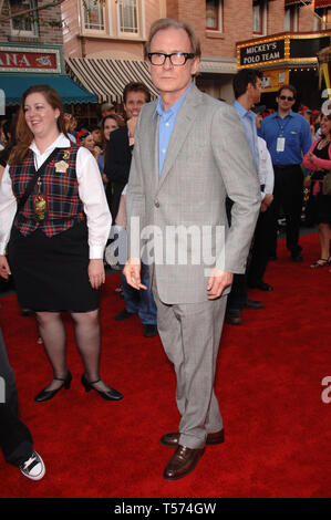 LOS ANGELES, Ca. 25. Juni 2006: Schauspieler Bill Nighy bei der Weltpremiere seines neuen Films "Fluch der Karibik: Dead Man's Chest" in Disneyland, CA. © 2006 Paul Smith/Featureflash Stockfoto
