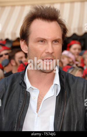 LOS ANGELES, Ca. 25. Juni 2006: Schauspieler Christian Slater bei der Weltpremiere von "Piraten der Karibischen Meere: Brust des toten Mannes" in Disneyland, CA. © 2006 Paul Smith/Featureflash Stockfoto