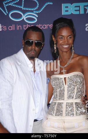 LOS ANGELES, Ca. Juni 27, 2006: SEAN P. Diddy Combs & Frau Kim an der 2006 BET Awards in Los Angeles. © 2006 Paul Smith/Featureflash Stockfoto