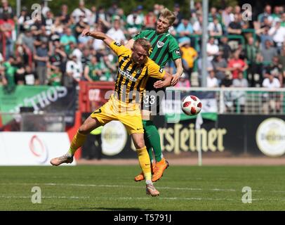 Münster, Deutschland. 20 Apr, 2019. firo: 20.04.2019, Fußball, 2018/2019 3. Bundesliga: SC, SCP Preußen Preußen Münster Münster - SG Grossaspach Grossaspach, 1:0 Duelle Niklas Heidemann | Verwendung der weltweiten Kredit: dpa/Alamy leben Nachrichten Stockfoto