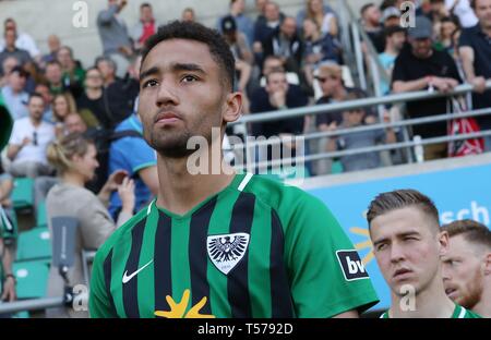 Münster, Deutschland. 20 Apr, 2019. firo: 20.04.2019, Fußball, 2018/2019 3. Bundesliga: SC, SCP, Preußen Münster Münster - SG Grossaspach Grossaspach, 1:0 Cyrill Akono, Porträt | Verwendung der weltweiten Kredit: dpa/Alamy leben Nachrichten Stockfoto