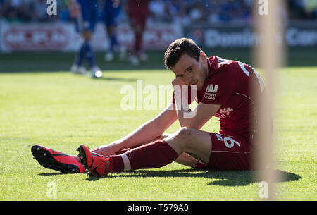 Cardiff, Großbritannien. 21 Apr, 2019. Andrew Robertson von Liverpool in der Premier League Match zwischen Cardiff City und Liverpool an der Cardiff City Stadium, Cardiff, Wales am 21. April 2019. Foto von Andy Rowland. Nur die redaktionelle Nutzung, eine Lizenz für die gewerbliche Nutzung erforderlich. Keine Verwendung in Wetten, Spiele oder einer einzelnen Verein/Liga/player Publikationen. Õ Credit: PRiME Media Images/Alamy leben Nachrichten Stockfoto