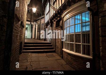 Lady Pecketts Yard, einer Gasse in York, Yorkshire. Auch als Dame Peckitts Yard bekannt. Wie in der Winkelgasse, Harry Potter. Stockfoto