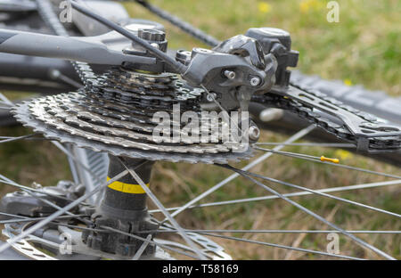 Fahrrad hinten Schlitten mit schmutzigen Kette closeup Stockfoto