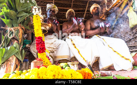Jedes Jahr mehr als 4 Millionen Anhänger ein Ereignis namens Attukaal Ponkala im Guinness Buch der Rekorde aufgenommen wird teilnehmen Stockfoto