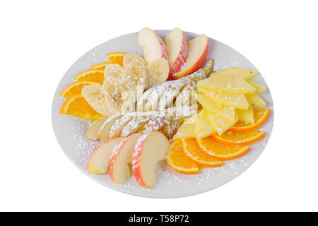 Platte mit verschiedenen geschnittenes Obst Platten isoliert weißer Hintergrund, bestreut mit Puderzucker. Dessert für ein Menü in einem Cafe, Restaurant, Kaffee sh Stockfoto