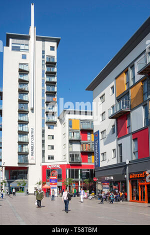 Travelodge & Wembley Central Apartments, Wembley Central Square, High Road, Wembley, London Borough von Brent, Greater London, England, Vereinigtes Königreich Stockfoto