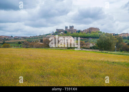 Übersicht. Oropesa, Provinz Toledo, Kastilien-La Mancha, Spanien. Stockfoto