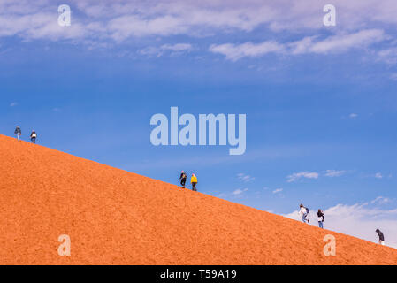 Roter Sand Dune im Wadi Rum Tal auch genannt Tal des Mondes in Jordanien Stockfoto