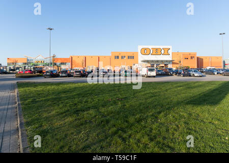 OBI Markt in Elmshorn. OBI ist der größte DIY-Händler in Europa und der drittgrößte der Welt. Stockfoto