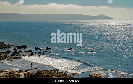 Whitsand Bay Cornwall mit Rame Leiter im Abstand von portwrinkle gesehen Stockfoto