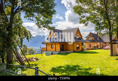 ZAKOPANE, Polen - 16. SEPTEMBER 2018: Sommer Panorama der Tatra, die Umgebung der Stadt, im südlichen Polen Zakopane Stockfoto