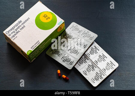 Omeprazol 10 mg magensaftresistente Hartkapseln, Medizin, Blisterpackung Stockfoto