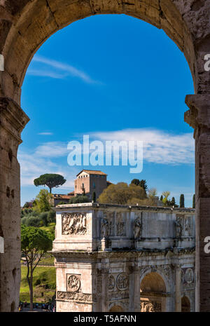 Palatin und das Forum Romanum und vom Kolosseum entfernt. Rom, Italien. Stockfoto