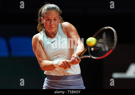 Stuttgart, Deutschland. 23 Apr, 2019. Darja KASATKINA, RUS in Aktion an ihrem Spiel gegen Elise MERTENS, BEL Tennis Grand Prix Porsche Ladies WTA in Stuttgart, 23. April 2019. © Peter Schatz/Alamy leben Nachrichten Stockfoto