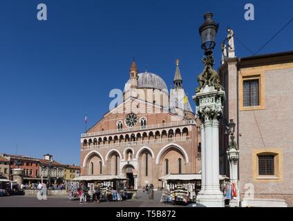 Padova, Italien (19 April 2019) - Die Päpstliche Basilika des Heiligen Antonius von Padua in XIII-XIV Jh. Stockfoto