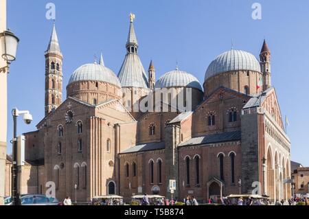 Padova, Italien (19 April 2019) - Die Päpstliche Basilika des Heiligen Antonius von Padua in XIII-XIV Jh. Stockfoto