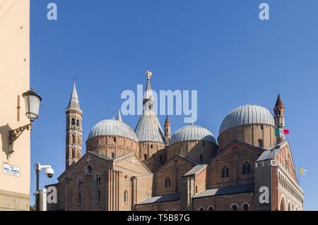 Padova, Italien (19 April 2019) - Die Päpstliche Basilika des Heiligen Antonius von Padua in XIII-XIV Jh. Stockfoto