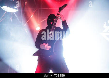 Niederlande, Tilburg - 12. April 2019. Die schwedische Black Metal Band Handwerk führt ein Live Konzert während der niederländischen Metal Festival Roadburn Festival 2019 in Tilburg. (Foto: Gonzales Foto - Peter Troest). Stockfoto