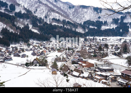 Winter Schnee von Shirakawago in Gifu, Japan. Stockfoto