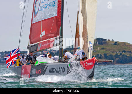 TeamOrigin trails Azzurrato Round Robin 1 der Louis Vuitton Trophy, Auckland, Neuseeland, Dienstag, März 09, 2010 gewinnen. Stockfoto