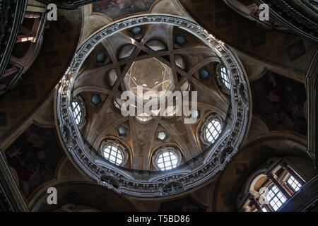 Die Dekoration der Kuppel, königliche Kirche von San Lorenzo, Turin Stockfoto