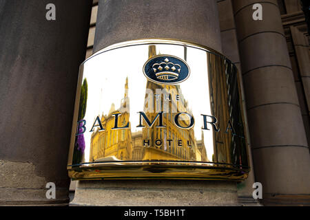 Detail der Name Plakette auf Balmoral Hotel, Edinburgh, Schottland, Großbritannien Stockfoto