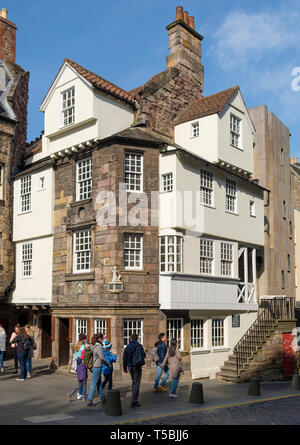 Außenansicht des John Knox Haus auf der Royal Mile in der Altstadt von Edinburgh, Schottland Großbritannien Stockfoto