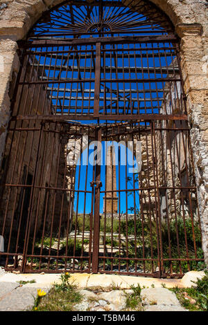 Tonnara del Secco, di San Vito Lo Capo, einer zerstörten ehemaligen Thunfischfang und Verarbeitung Fabrik in Sizilien, zurückgehend bis 1412. Sie geschlossen in 1965. Stockfoto