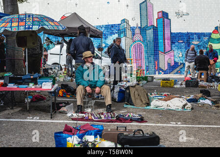 Feira da ladra Flohmarkt in Lissabon, Portugal. Stockfoto