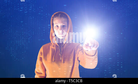 Hooded Mädchen Punkte mit Ihrer Hand in einem Cyberspace digitalen Umgebung, ideal für Themen wie Ökologie und Sicherheit online Stockfoto