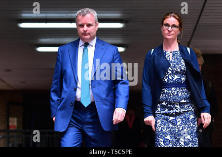 Tory Wartungstafel Christopher Davies am Amtsgericht Westminster, wo er £ 1.500 verurteilt wurde und bestellt, 50 Stunden "Dienst an der Gemeinschaft für die Einreichung zwei falsche Ausgaben Rechnungen für Landschaftsaufnahmen sein neues Büro zu verzieren tragen anreisen. Stockfoto