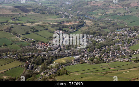 Luftaufnahme von Hayfield Dorf in High Peak, Derbyshire Stockfoto