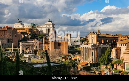 Atemberaubende Aussicht auf das Forum Romanum, Rom, Italien Stockfoto