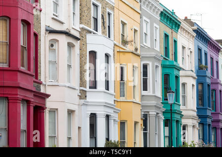 Bunte Häuser, Lancaster Road, Notting Hill, London, England Stockfoto