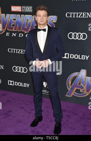 LOS ANGELES, Ca - 22. April: Jeremy Renner ankommt bei der Weltpremiere von Walt Disney Studios Motion Pictures' Avengers: Endgame' im Los Angeles Convention Center am 22. April 2019 in Los Angeles, Kalifornien. Stockfoto