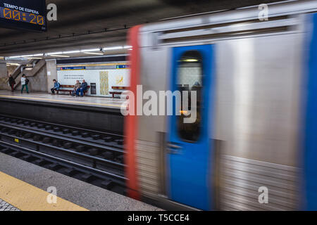 Cidade Universitaria Station der gelben Linie der U-Bahn in Portugal Stockfoto