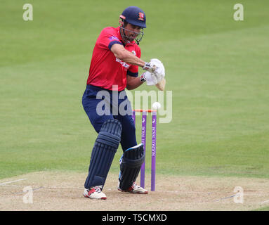 LONDON, GROSSBRITANNIEN. 23. April 2019: Sir Alastair Koch von Essex batting während der Surrey v Essex, Royal London einen Tag Pokalspiel am Kia Oval. Credit: Mitchell Gunn/ESPA-Bilder Stockfoto