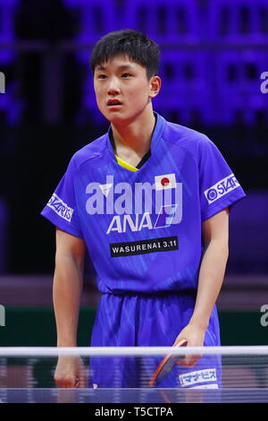 Tomokazu Harimoto (JPN), 23. April 2019 - Tischtennis: 2019 Welt Tischtennis der Meisterschaften Männer singles 128 Runde an hungexpo Budapest Fair Center, Budapest, Ungarn. (Foto von Sho Tamura/LBA SPORT) Stockfoto