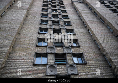 Kiew, Ukraine. 18 Apr, 2019. Es gibt ein Haus in der Stadt. Credit: Christophe Kirschtorte/dpa/Alamy leben Nachrichten Stockfoto