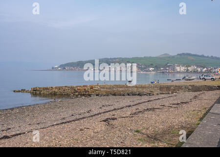 Largs, Schottland, Großbritannien - 20 April, 2019: Die Stadt von Largs auf den Firth of Clyde an der Westküste von Schottland. Gegen Ende der Aubery Stockfoto