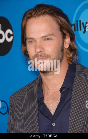 LOS ANGELES, Ca. 20. Juli 2006: Und was ist mit Brian star Barry Watson am Disney ABC TV All Star Party im Mush in Pasadena. © 2006 Paul Smith/Featureflash Stockfoto