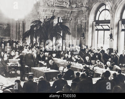 Konferenz in Lausanne (1932) Treffen von Vertretern aus dem Vereinigten Königreich, Deutschland und Frankreich. Freiherr von Neurath unterzeichnet Vertrag von deutscher Seite. Stockfoto