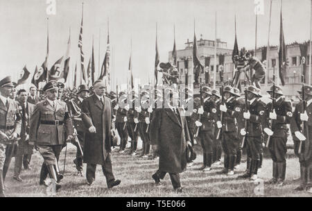 Sitzung während der Münchner Abkommen: die Ankunft der französische Ministerpräsident Daladier, die von deutschen Außenminister von Ribbentr erfüllt wurde (29. September, Stockfoto