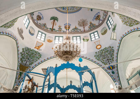 Innerhalb der Abuhav Synagoge in Tzfat, Israel Stockfoto