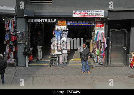 Kleine Straße in Chinatown, Manhattan, NYC, USA Stockfoto