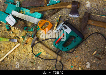 Die Schreiner Tools eingestellt. Echte Arbeit Hintergrund. Stockfoto