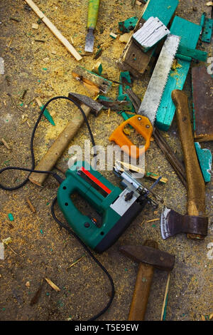 Die Schreiner Tools eingestellt. Echte Arbeit Hintergrund. Stockfoto