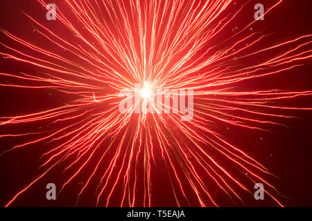 Feuerwerk in den Himmel, feiern Gudi Padva Festival, Thane Maharashtra Indien Asien Stockfoto